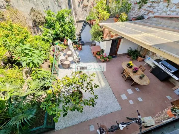 Casa Semindipendente piazza Statuto, Pietrasanta