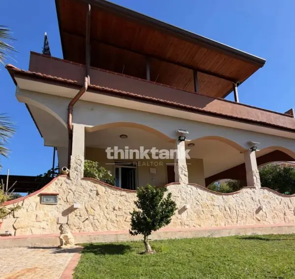 Villa via Chiusa Di Carlo, Avola