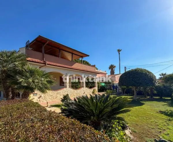 Villa via Chiusa Di Carlo, Avola