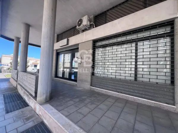 Locale Commerciale via Corigliano 1, Galatina