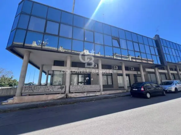 Locale Commerciale via Corigliano 1, Galatina