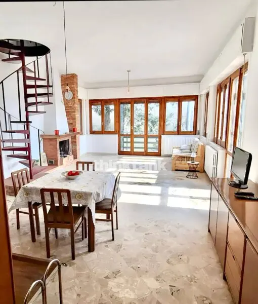 Villa via Silvio Pellico, Aci Sant'Antonio
