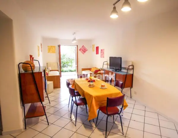 Villa via Silvio Pellico, Aci Sant'Antonio