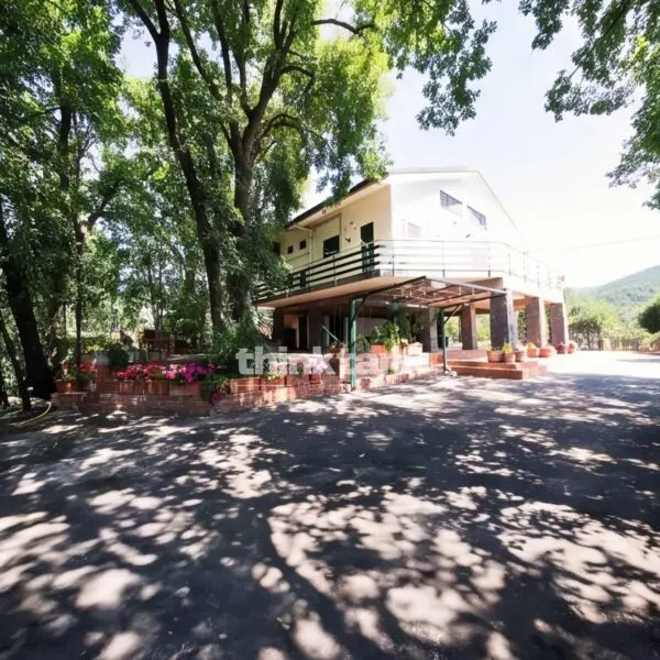 Villa via Silvio Pellico, Aci Sant'Antonio
