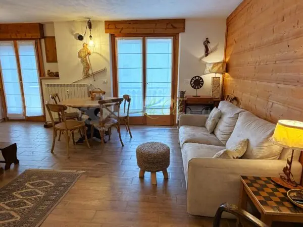 Trilocale via Circonvallazione 11, Courmayeur