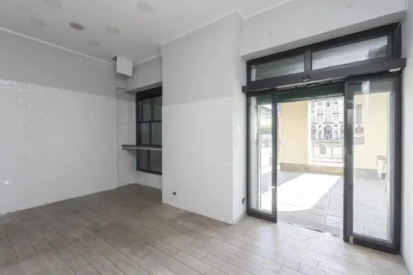 Negozio piazza Vittorio Veneto, Torino