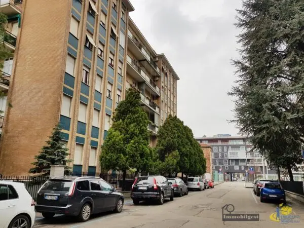 Trilocale 3, Parma