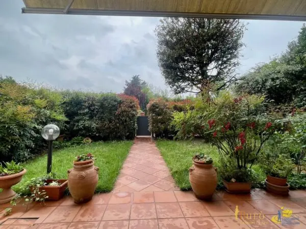 Villa A Schiera strada Chiaviche 58, Parma