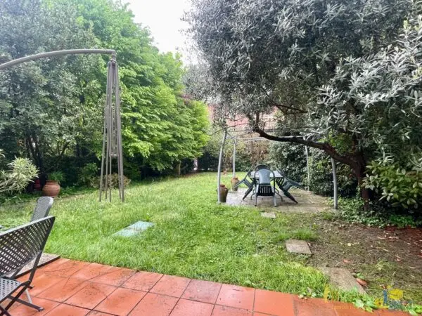 Villa A Schiera strada Chiaviche 58, Parma