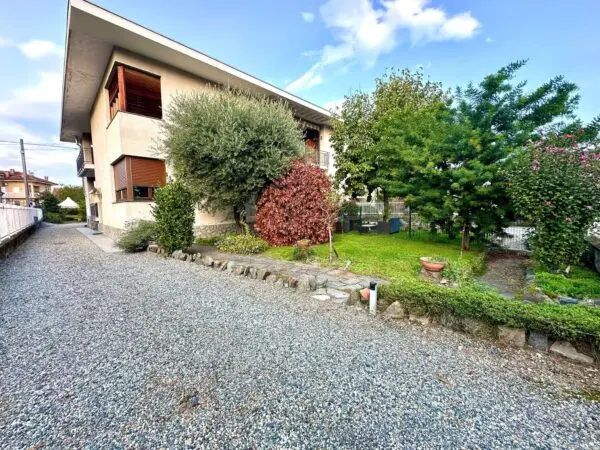 Porzione Di Casa via Torino 26, Nole