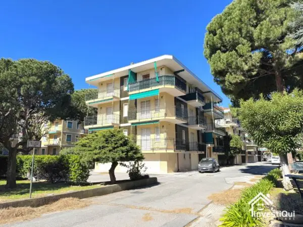 Bilocale viale Della Repubblica 91, Pietra Ligure