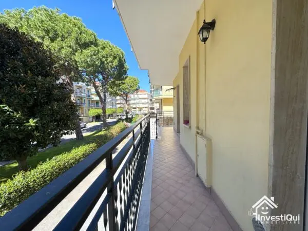 Bilocale viale Della Repubblica 91, Pietra Ligure