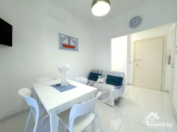 Bilocale viale Della Repubblica 91, Pietra Ligure