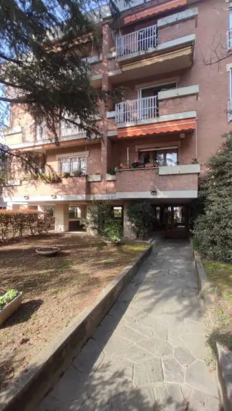 Quadrilocale via Giovanni Servais 178, Torino