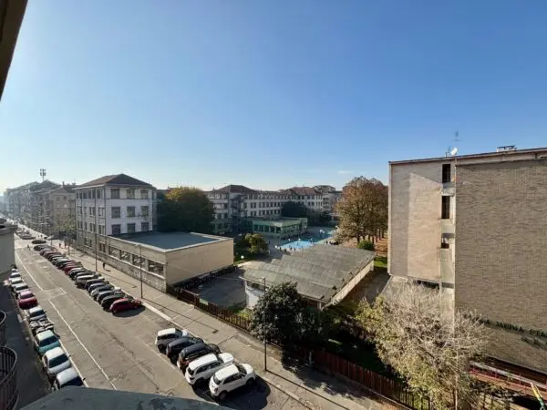 Bilocale via Tunisi 105, Torino