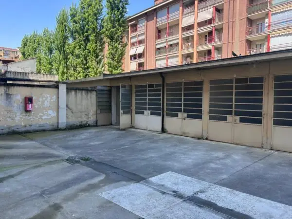 Garage via Caluso 25, Torino