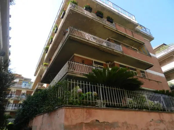 Quadrilocale via Mario Canavari 11, Roma
