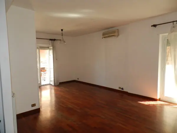 Quadrilocale via Mario Canavari 11, Roma