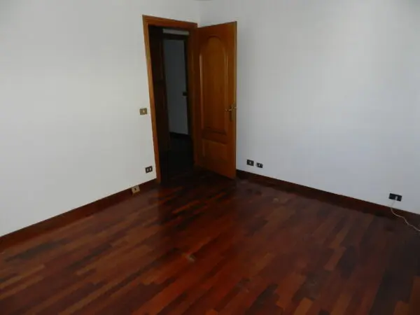 Quadrilocale via Mario Canavari 11, Roma