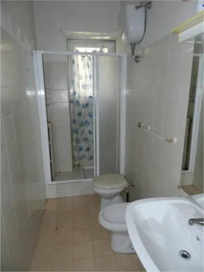 Quadrilocale via Mario Canavari 11, Roma