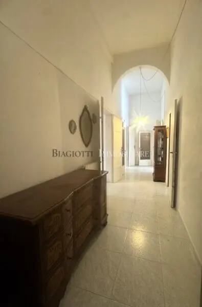 Quadrilocale via Salvino Salvini 46, Livorno