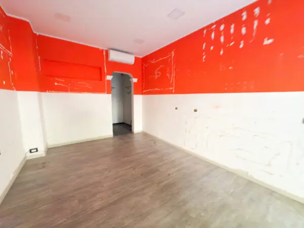 Locale Commerciale corso Sardegna 264, Marassi, Genova