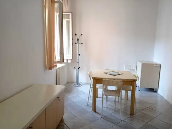 Stanza via Tommaso Badia 22, Modena