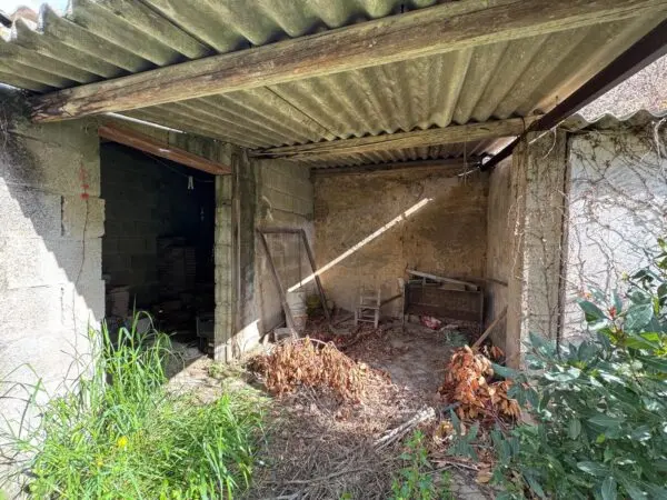 Villa Trifamiliare via Nuova, Uta