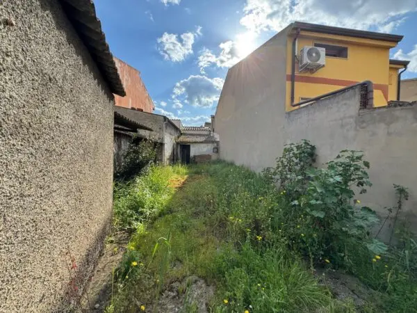 Villa Trifamiliare via Nuova, Uta