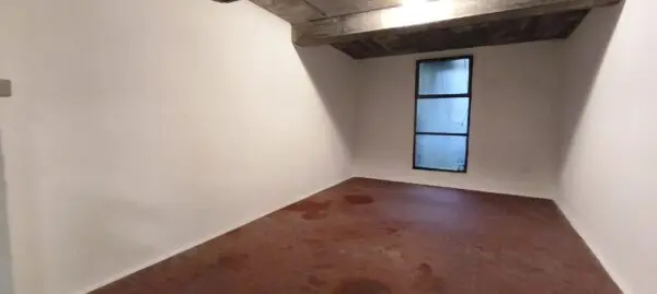 Garage via Santi Venceslao 26, Modena