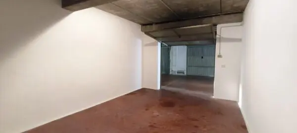 Garage via Santi Venceslao 26, Modena