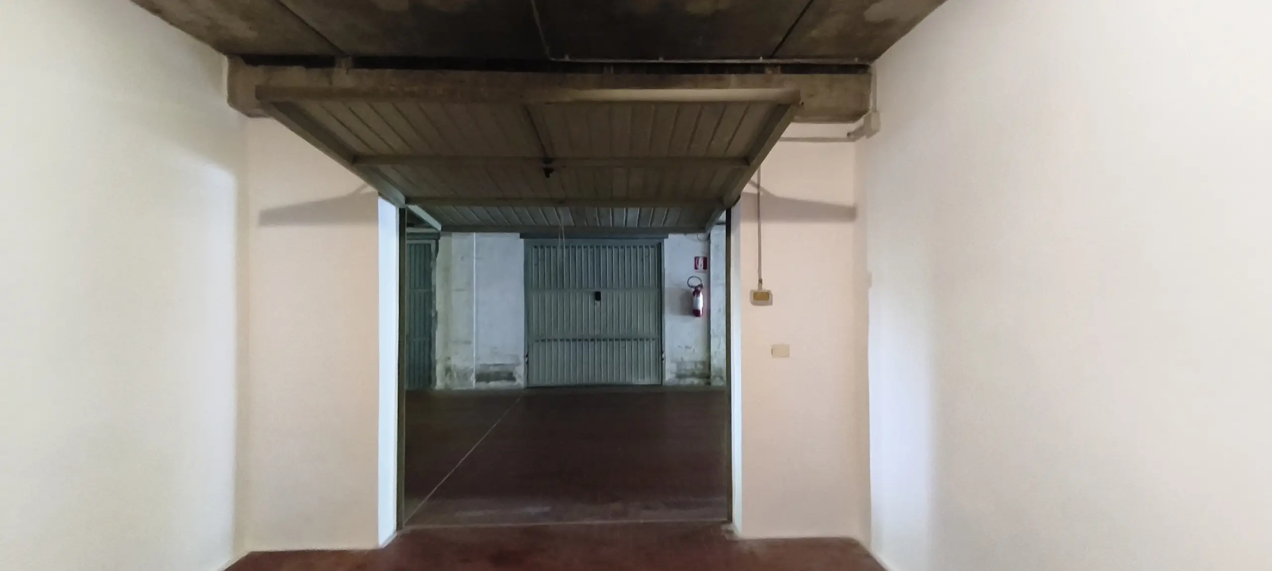 Immagine per Garage in vendita a Modena via Santi Venceslao 26