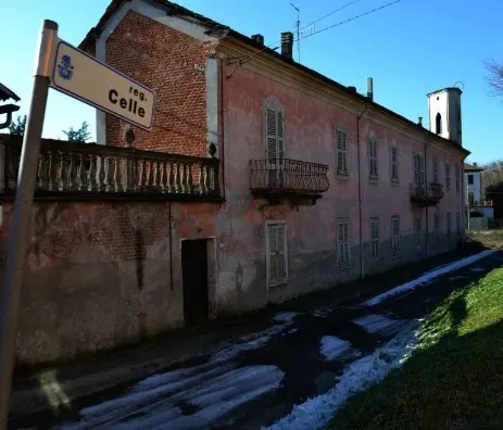 Villa Trifamiliare via Santa Croce 2, Incisa Scapaccino