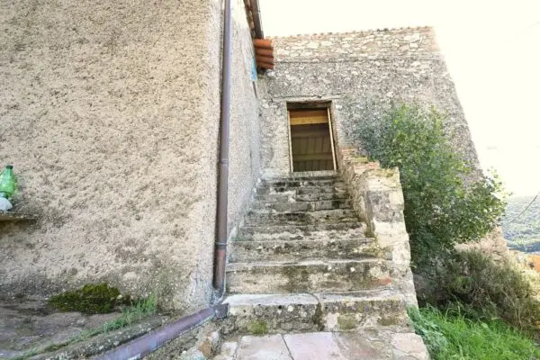 Porzione Di Casa via Cocciano, Guardea