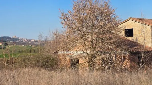 Rustico via Frazione Romazzano, Todi