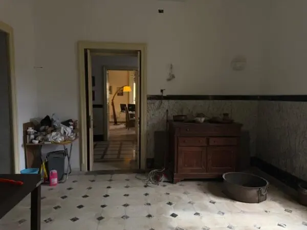 Villa via Firenze 48, Carrara