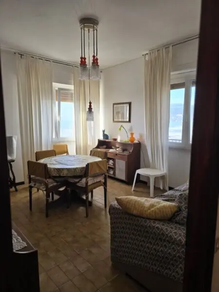 Monolocale viale Litoraneo, Sarzana