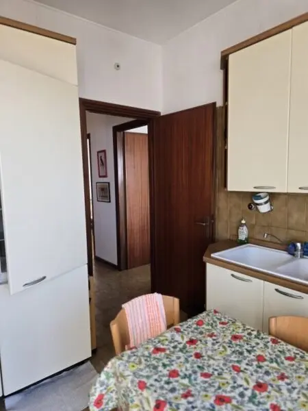 Monolocale viale Litoraneo, Sarzana