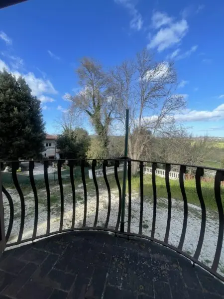 Villa via Frazione Montesicuro, Ancona
