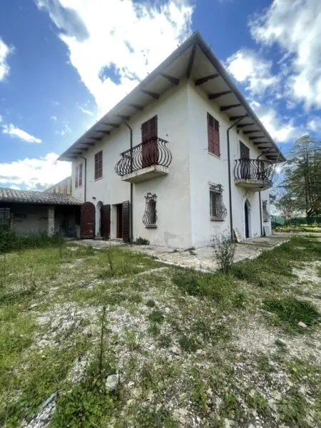 Villa via Frazione Montesicuro, Ancona
