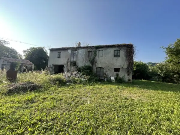 Rustico via Inferno, Camerano