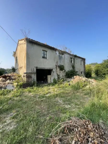 Rustico via Inferno, Camerano