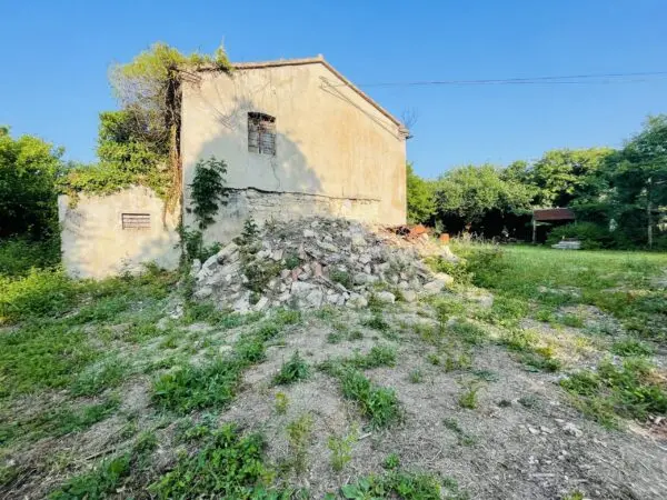 Rustico via Inferno, Camerano