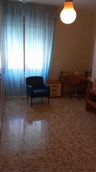 Bilocale via Cingoli 7, Ancona