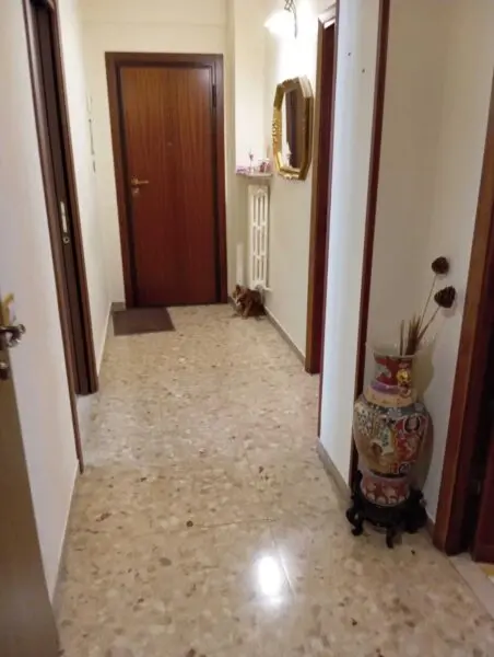 Bilocale via Cingoli 7, Ancona