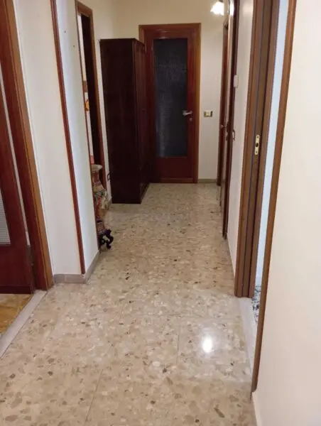 Bilocale via Cingoli 7, Ancona