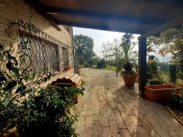 Villa via Chiaravallese, Osimo