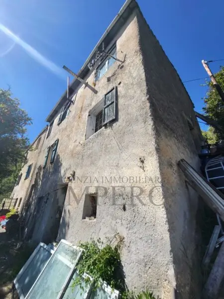 Villa via Felice Cascione, Ventimiglia