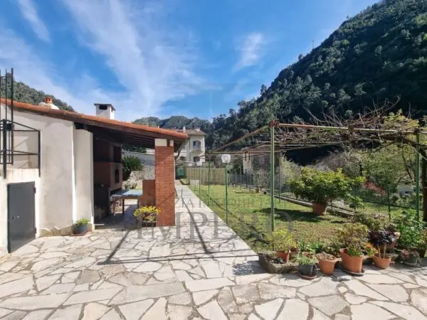 Villa Bifamiliare via Nazionale 20, Airole