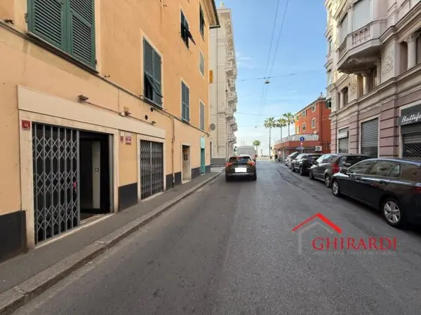 Negozio via Giovanni Opisso 15, Pegli, Genova